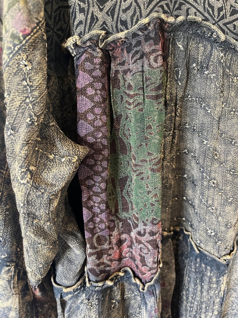 Young Threads rustic natural tiered tunic top in Olive plum and Multi patchwork - Picture 4 of 13